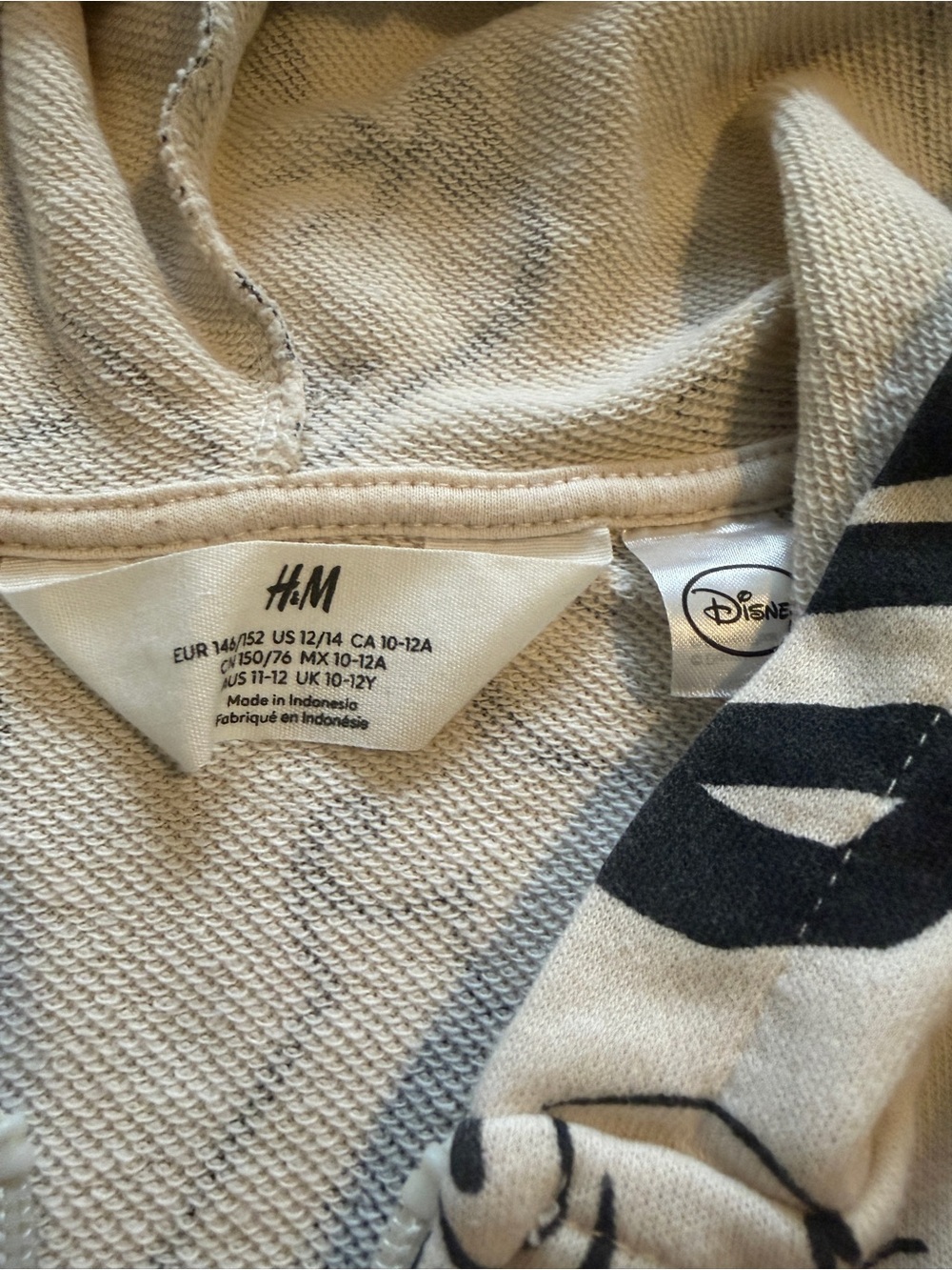 Girl’s H&M Zip Up Walt Disney Comics Hoodie Size 12/14 - Picture 3 of 4